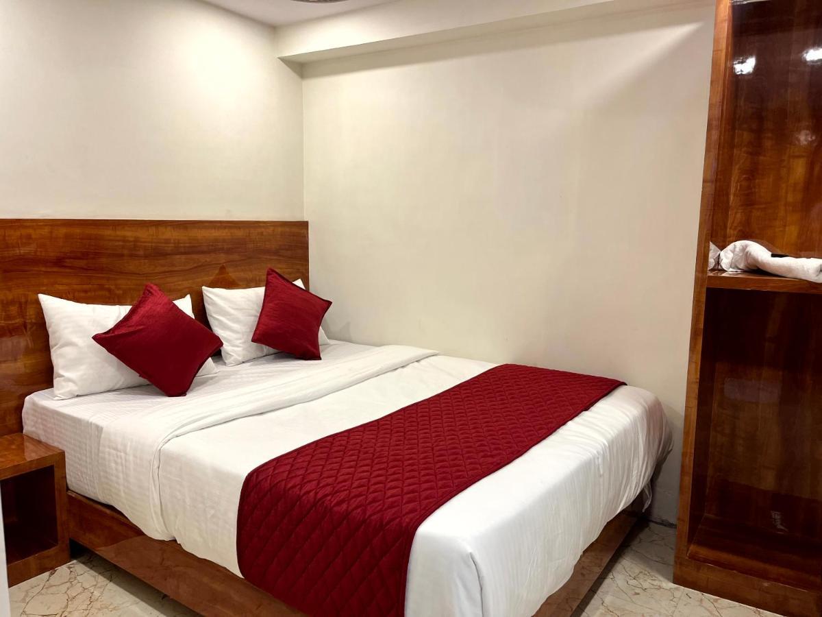 Hotel Delmond Prime- Near Nesco Bombay Eksteriør billede